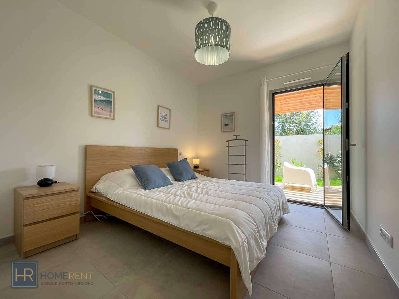 Chambre lits simples location appartement corse luxe Porto Vecchio Cala Rossa Lecci plage Cala Rossa à pied St Cyprien Pinarello piscine chauffée résidence calme