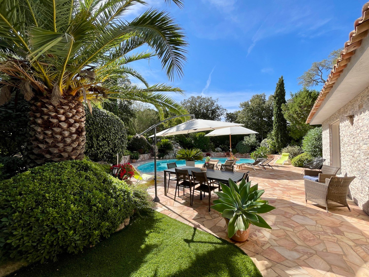 Location villa vacances domaine de Cala Rossa Corse du sud luxe contemporaine proche plage 5 chambres piscine jardin Porto-Vecchio