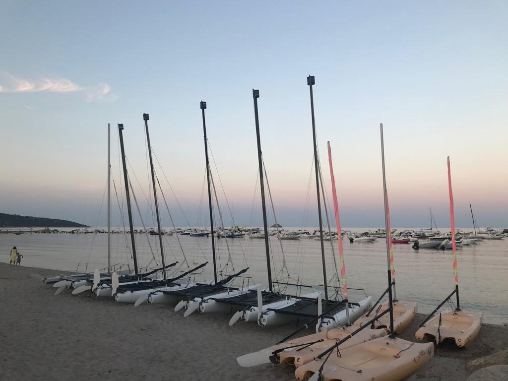 Location appartement Azur vacances plage à pied Pinarello Porto Vecchio Corsil marine location bateau résidence haut de gamme luxe Corse du sud