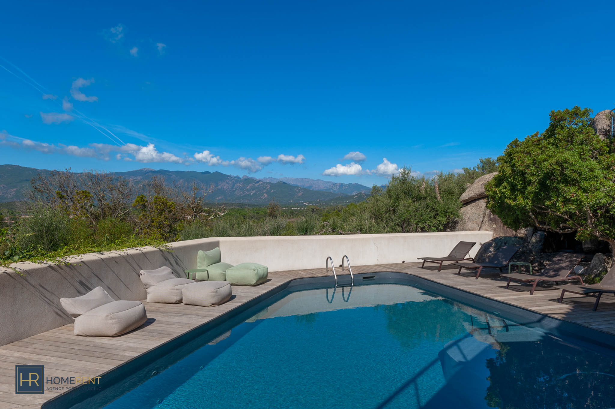 Location maison 8 personnes piscine vue mer plage à pied Porto Vecchio Corse