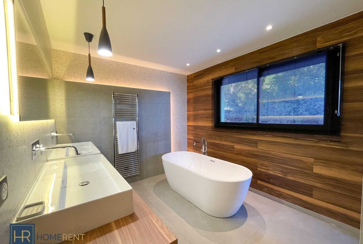 Salle de bain Chambre Master 2 luxe villa Alta en location à Porto-Vecchio proche de la plage de St Cyprien