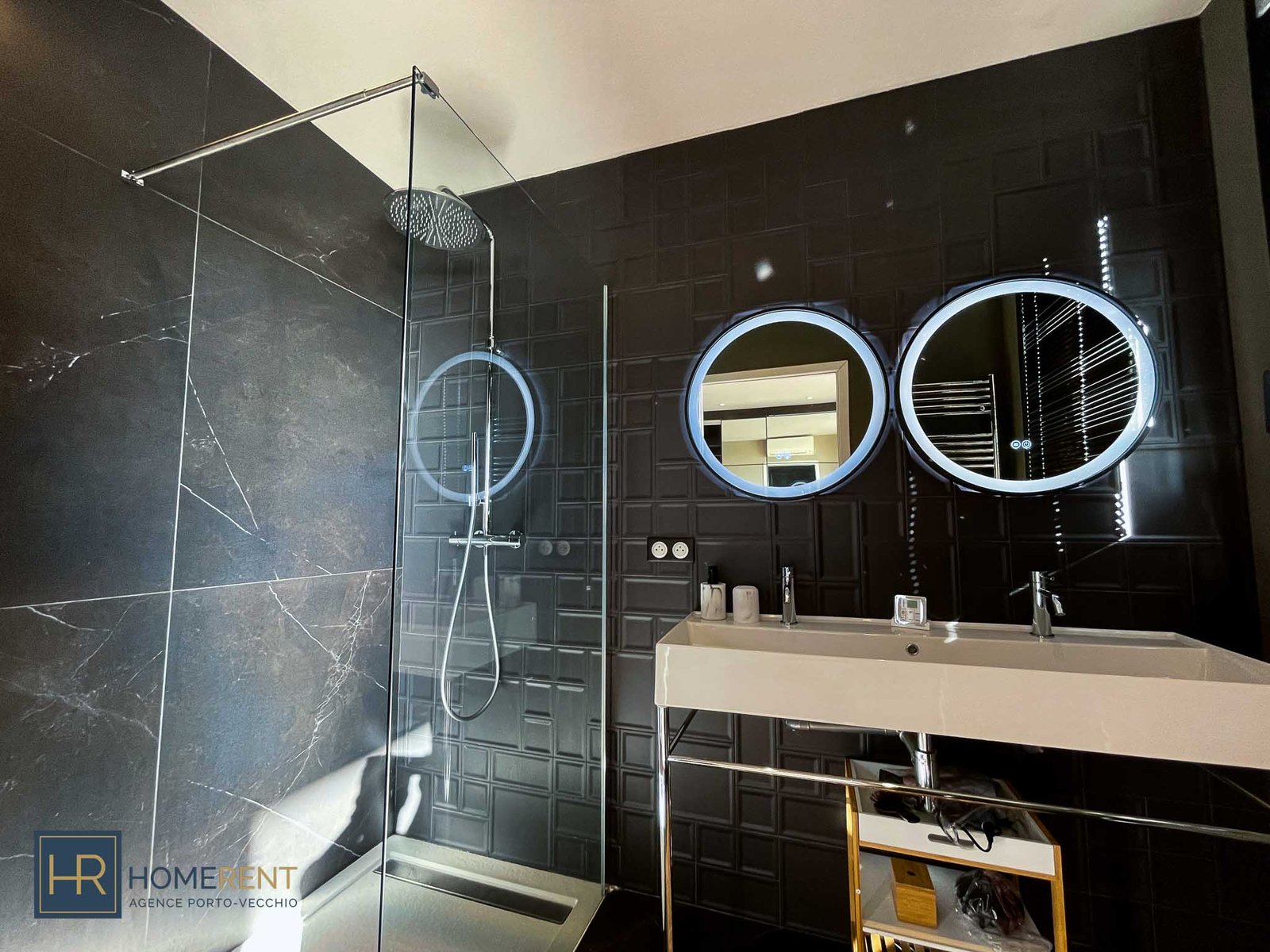 Salle de bain chambre 3 luxe villa Alta à St Cyprien en Corse du Sud.