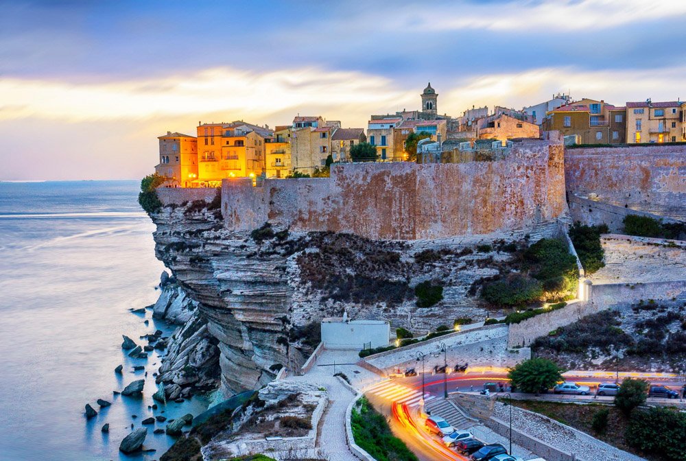 Bonifacio: the fortified city overlooking the sea- Home Rent
