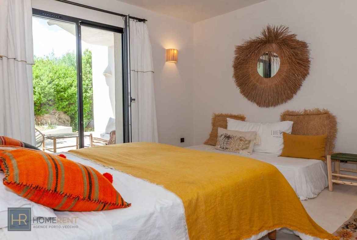 Chambre 3 Maison de vacances dans le domaine de Cala Rossa à Porto-Vecchio, design et situation exceptionnelle plage à pied location villa
